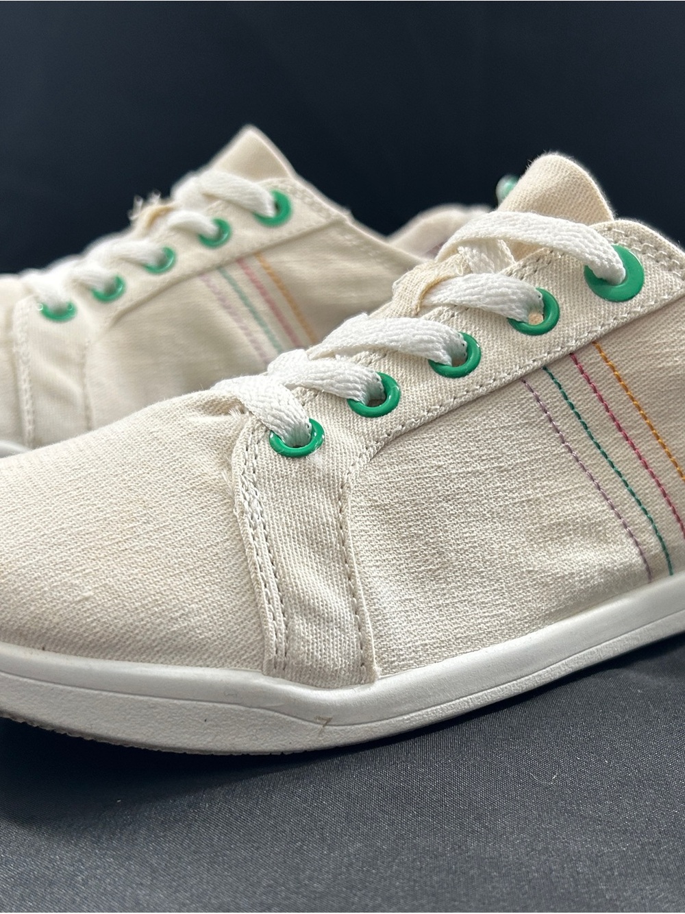 Vionic Beach Stinson Canvas Sneakers Womens 6 Cream Rainbow Stitching
